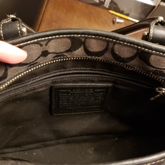 Authentic Coach Purse - Picture 2 of 6